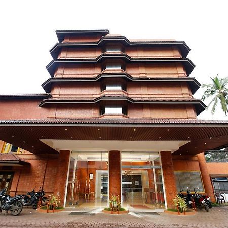Hotel Park Residency Nilambur Экстерьер фото