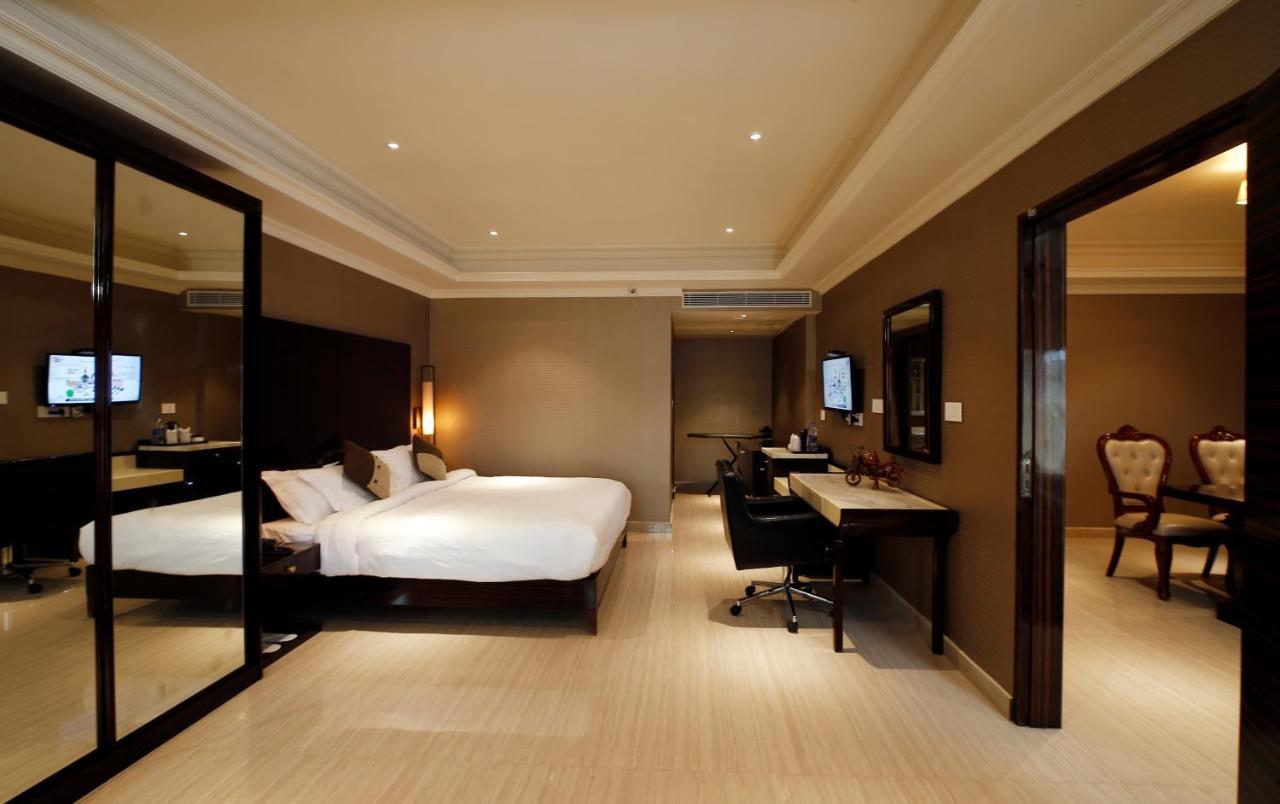 Hotel Park Residency Nilambur Экстерьер фото