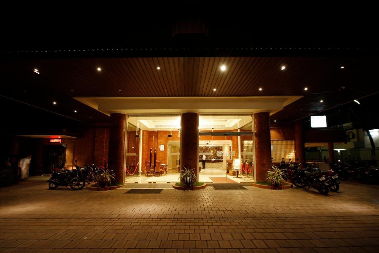 Hotel Park Residency Nilambur Экстерьер фото