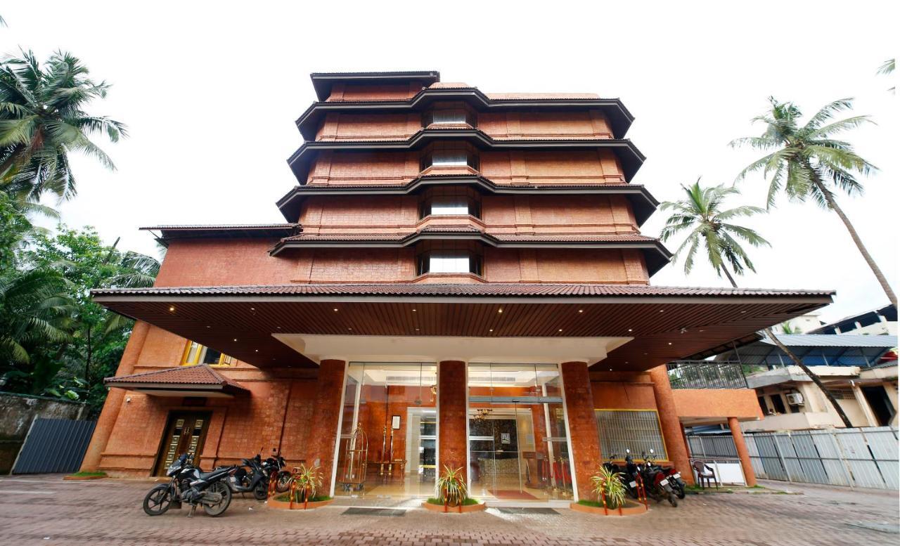 Hotel Park Residency Nilambur Экстерьер фото